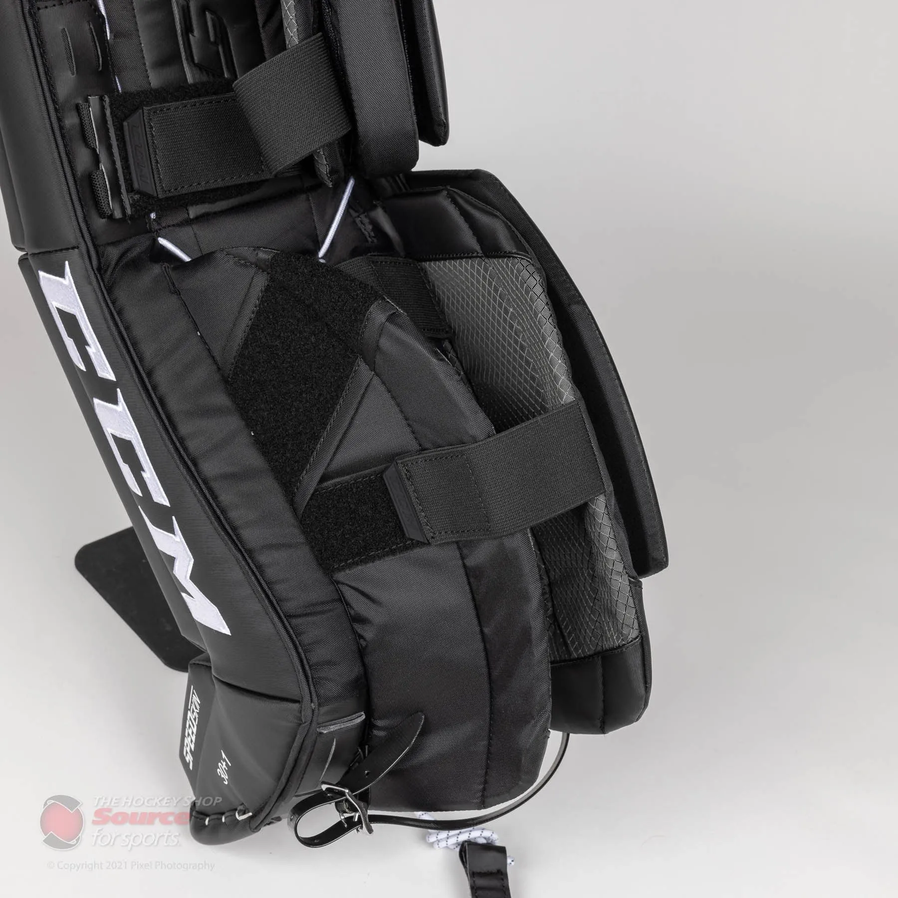 CCM Extreme Flex E5.5 Junior Goalie Leg Pads - Source Exclusive