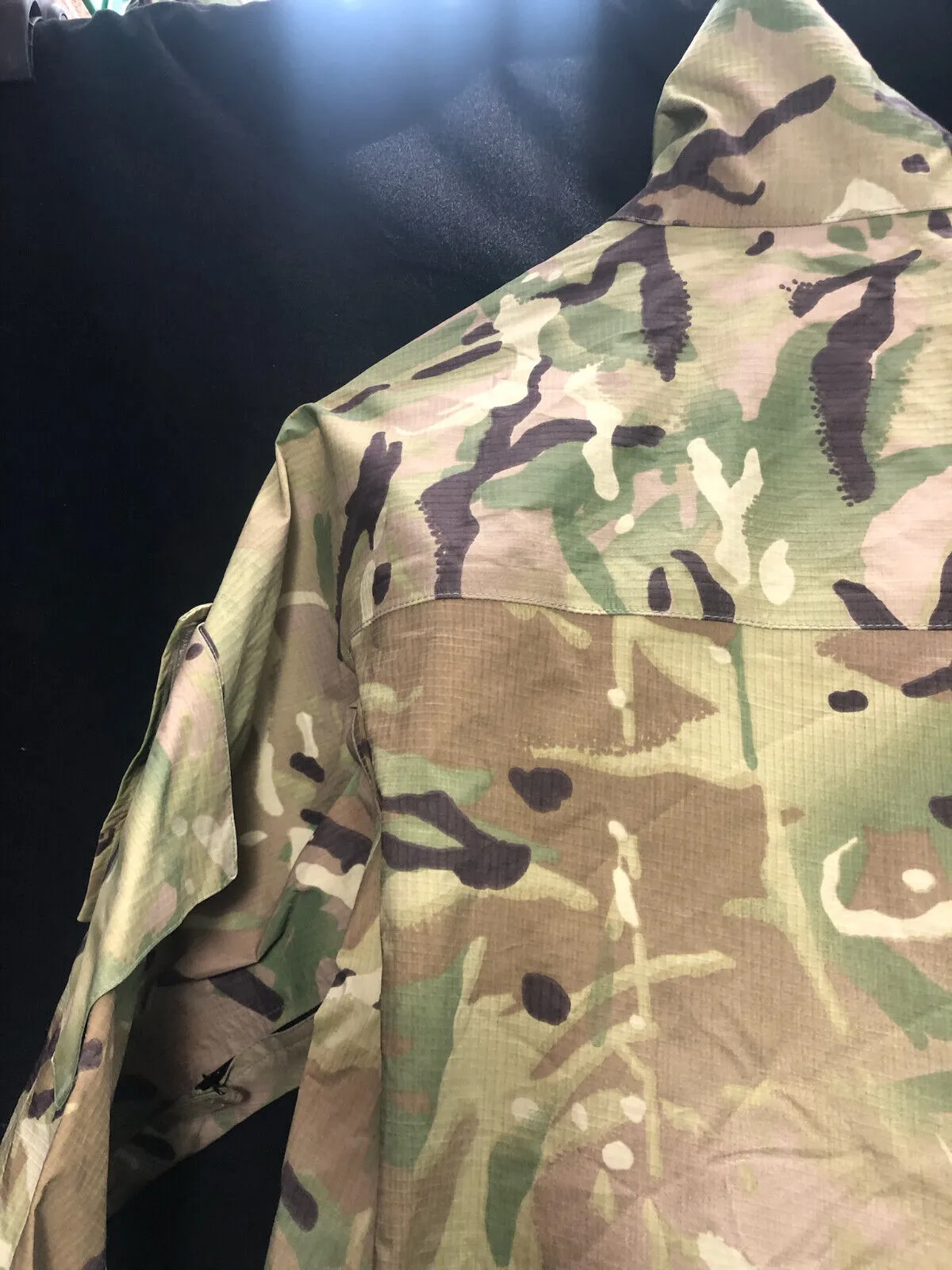 Genuine British Army MTP Camouflaged Waterproof Lightweight Jacket - 160/80