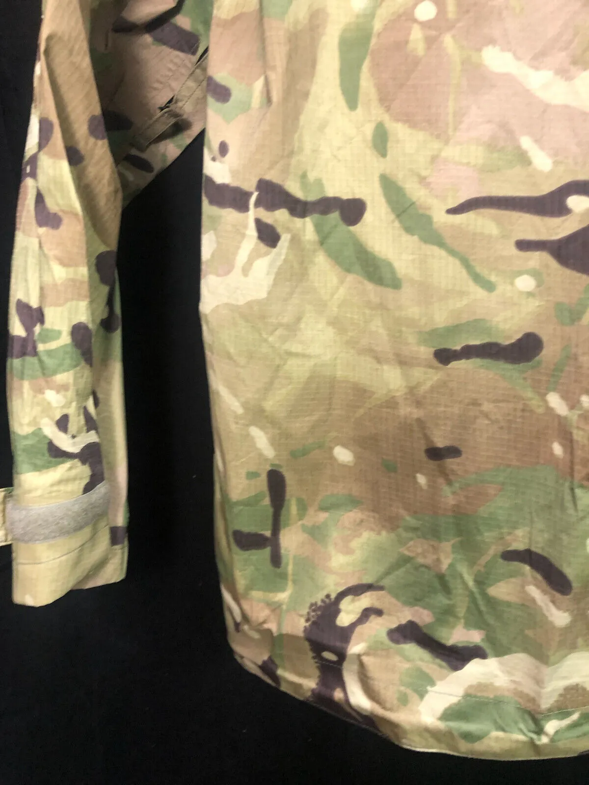 Genuine British Army MTP Camouflaged Waterproof Lightweight Jacket - 160/80