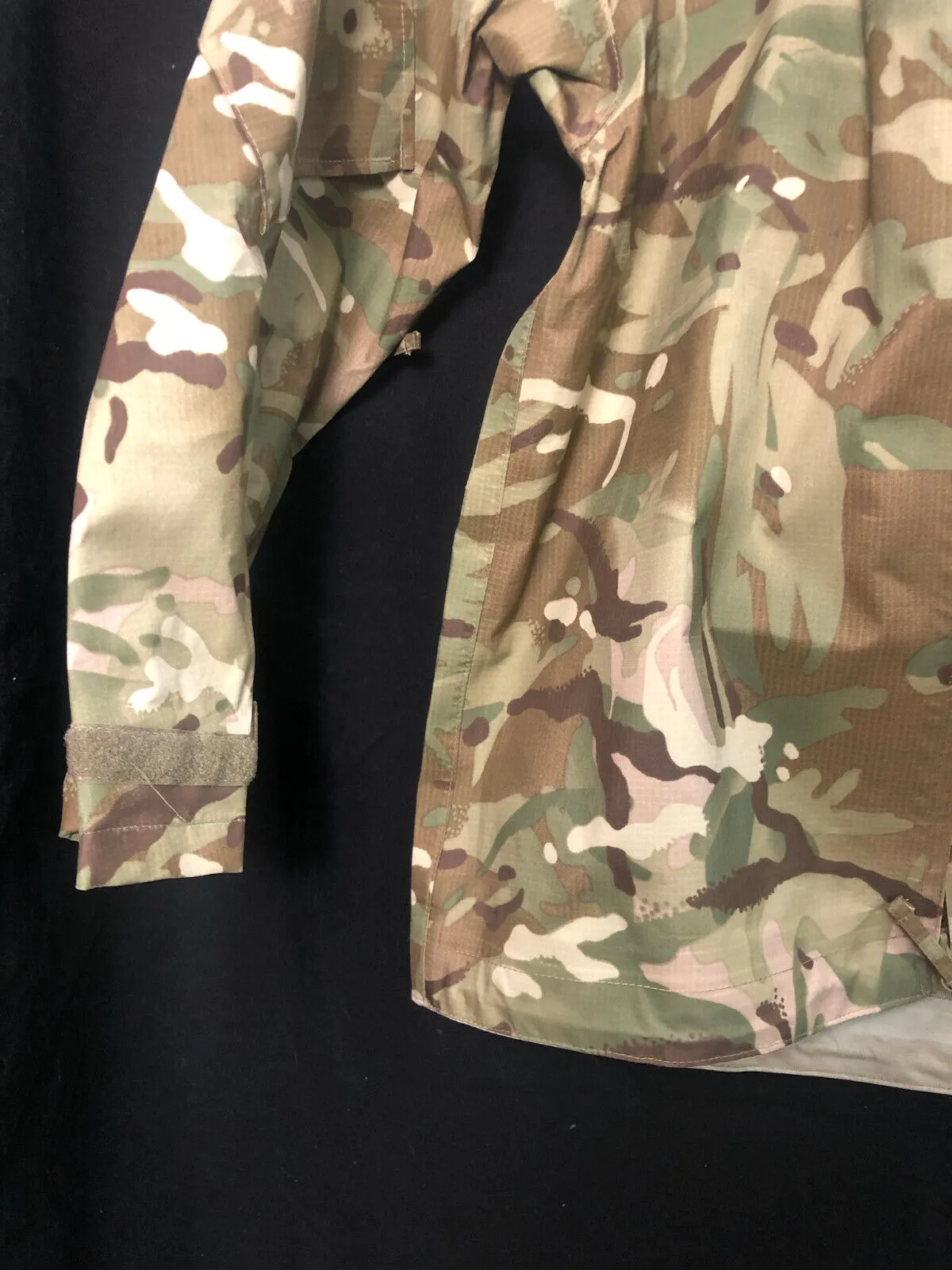 Genuine British Army MTP Camouflaged Waterproof Lightweight Jacket - 160/80