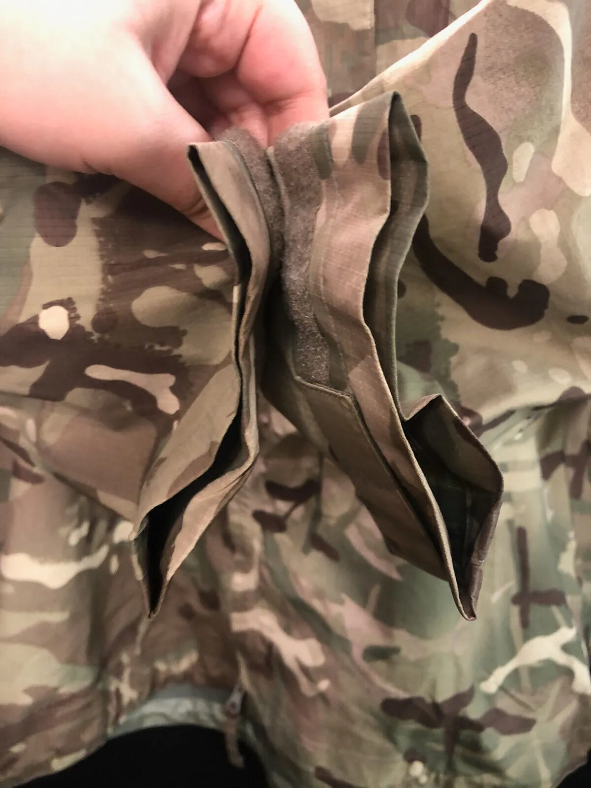 Genuine British Army MTP Camouflaged Waterproof Lightweight Jacket - 170/90