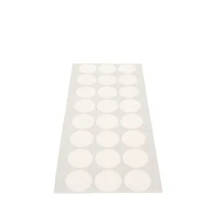Hugo Runner 2 1/4' X 5 1/4'