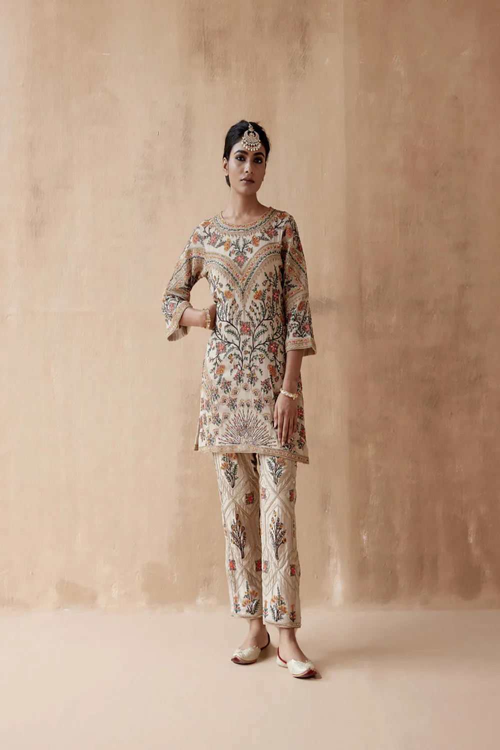 Ivory Kurta With Pants