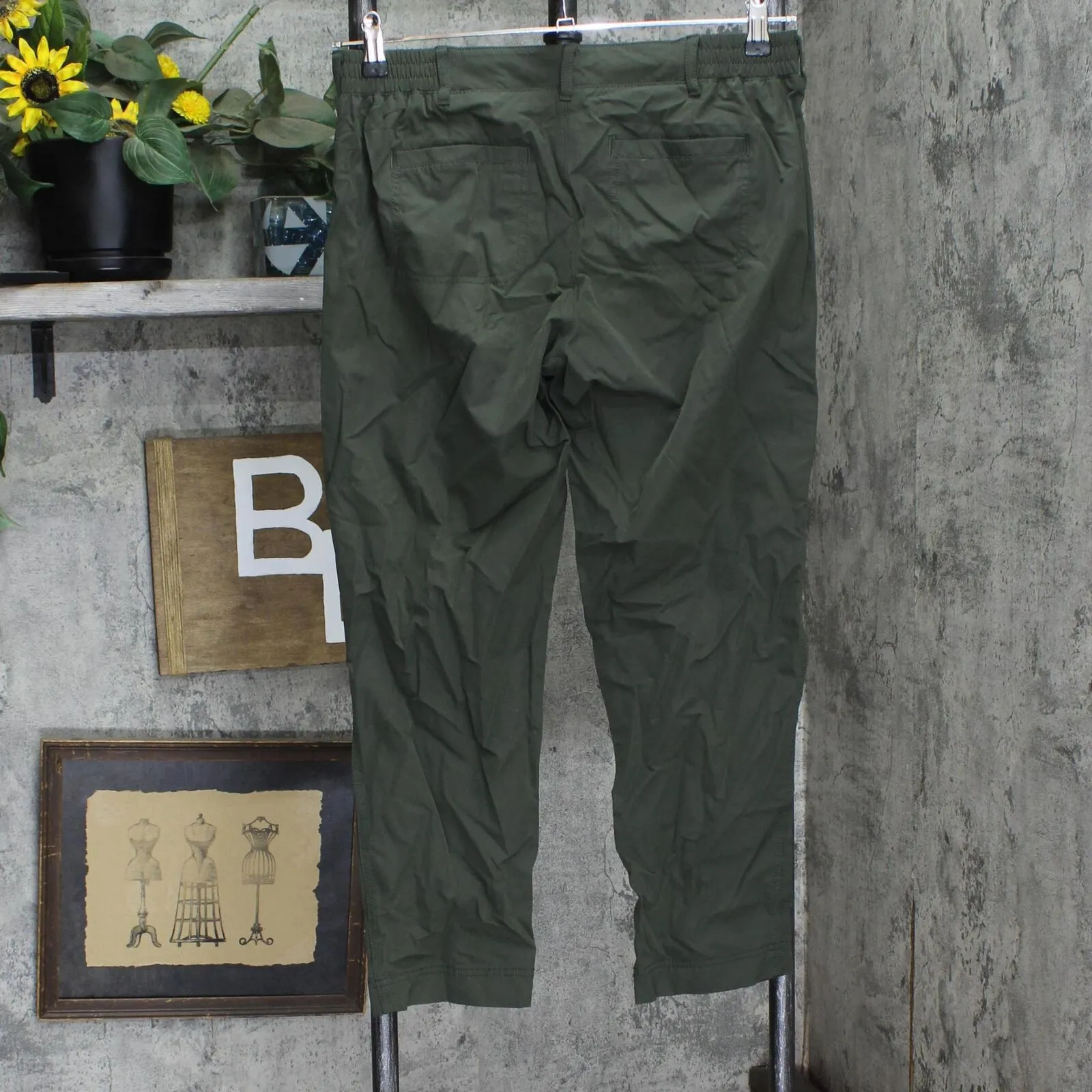 Kirkland Signature Womens Hiking Travel Pants 7789780 Green 4
