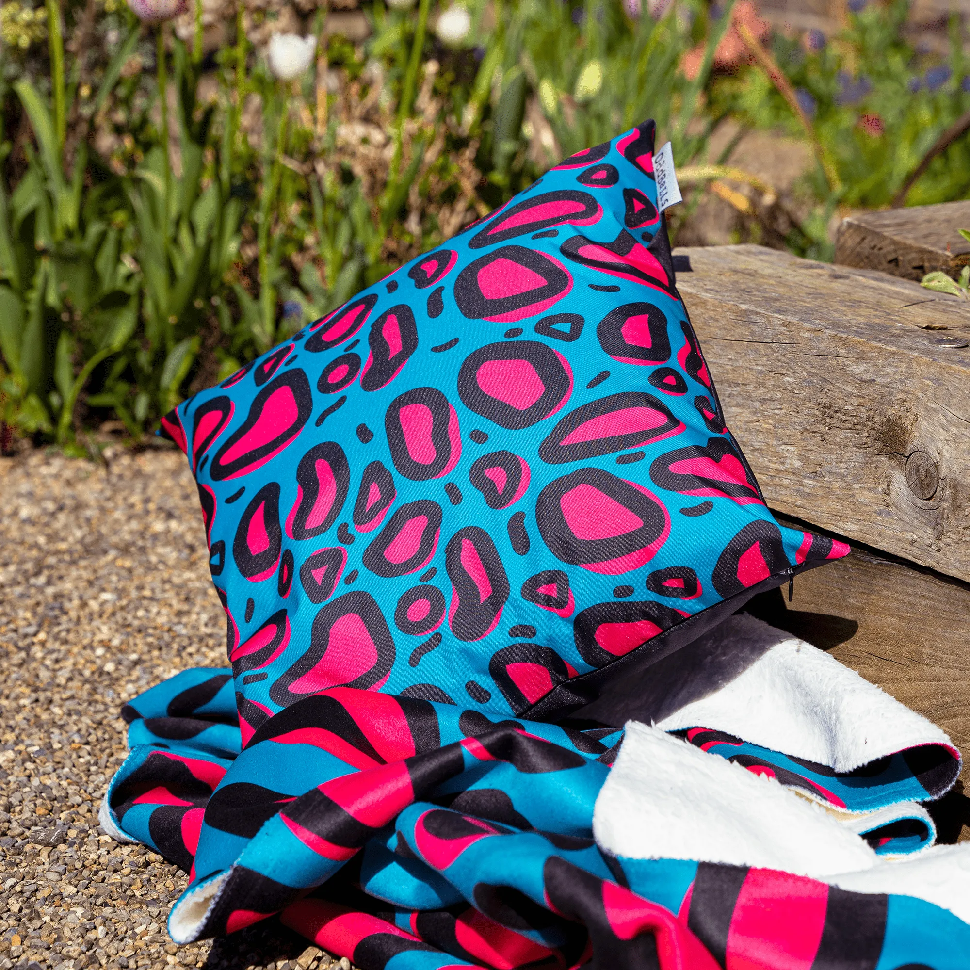 Lazy Leopard - Outdoor Cushion