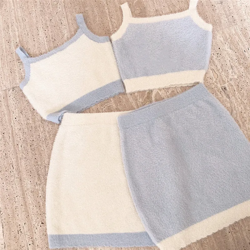 Letter Heart Knit Camisole Skirt Cream Blue Suit UB6256