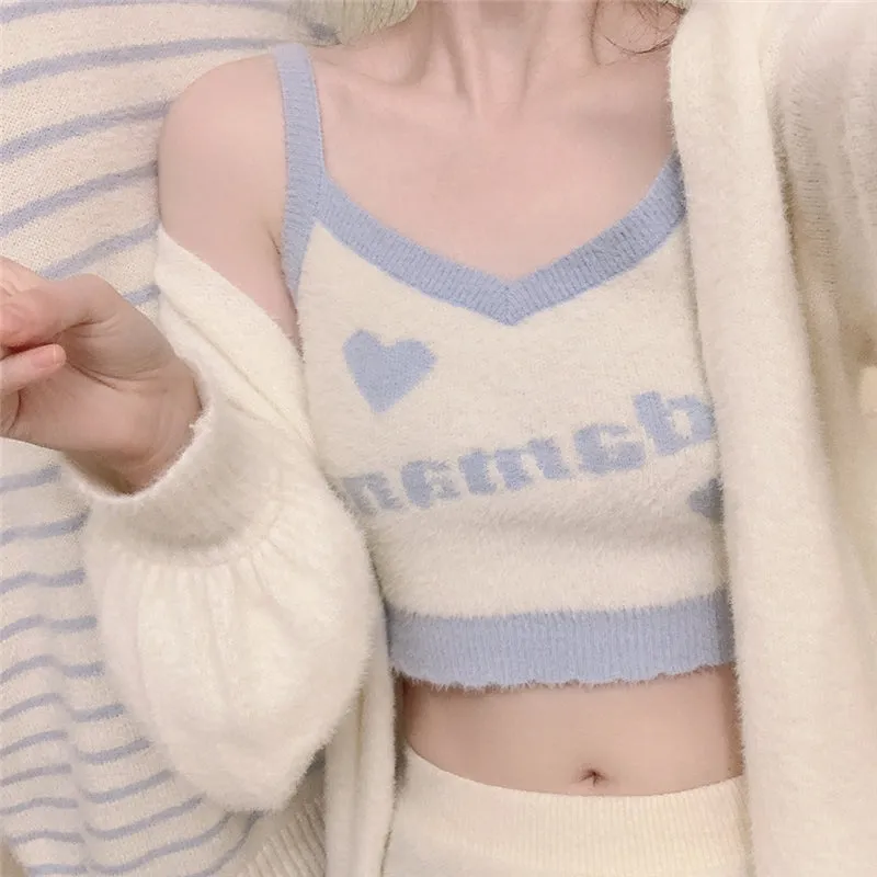 Letter Heart Knit Camisole Skirt Cream Blue Suit UB6256