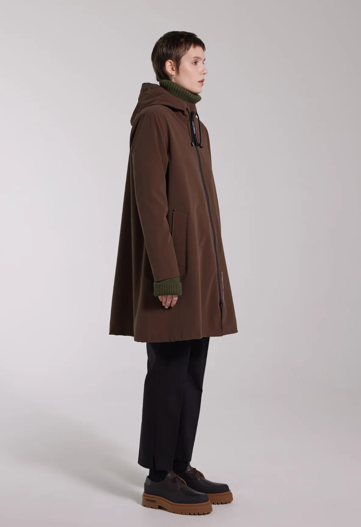 Mosebacke Lightweight Matte Zip Raincoat