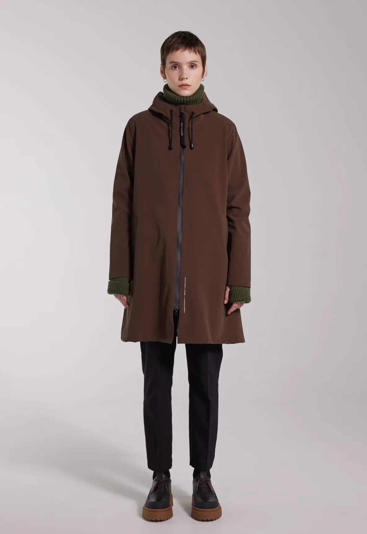 Mosebacke Lightweight Matte Zip Raincoat