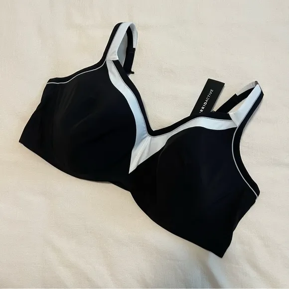 NWT Torrid Underwire Solid Active Sports Bra, 50DD