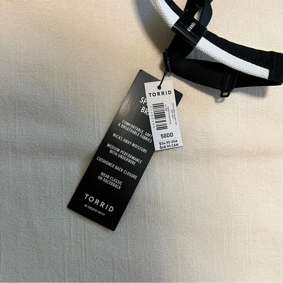 NWT Torrid Underwire Solid Active Sports Bra, 50DD