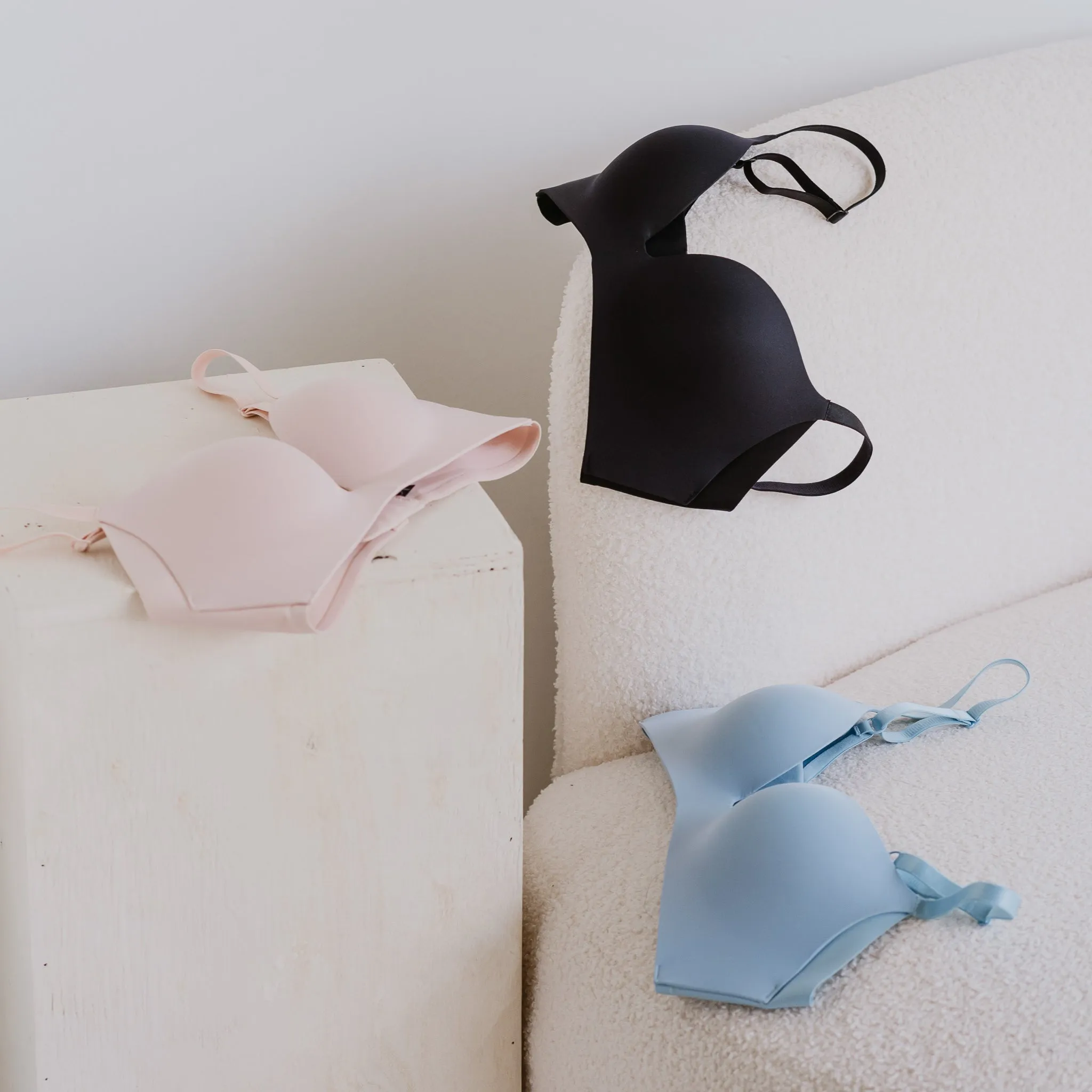 Oh-So-Smooth Essential Wireless Push Up Bra in Black