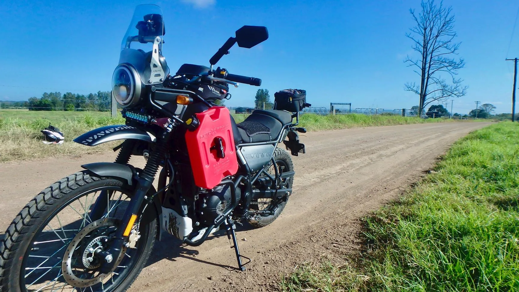ROYAL ENFIELD HIMALAYAN 410 Fuel tank   brackets (3 litre capacity each side)