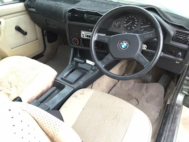 S2732 3' E30 Coupe 323i M20 AUTO 1985/01