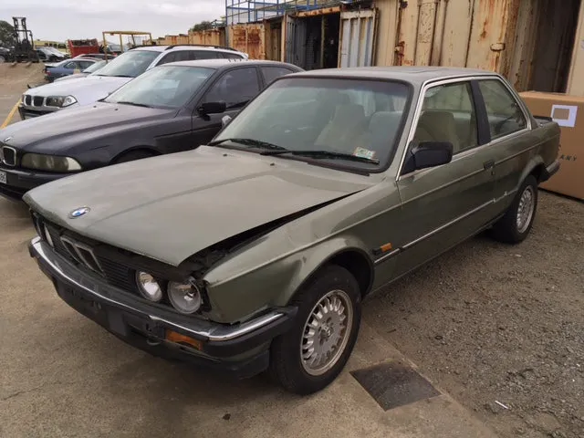 S2732 3' E30 Coupe 323i M20 AUTO 1985/01