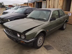 S2732 3' E30 Coupe 323i M20 AUTO 1985/01