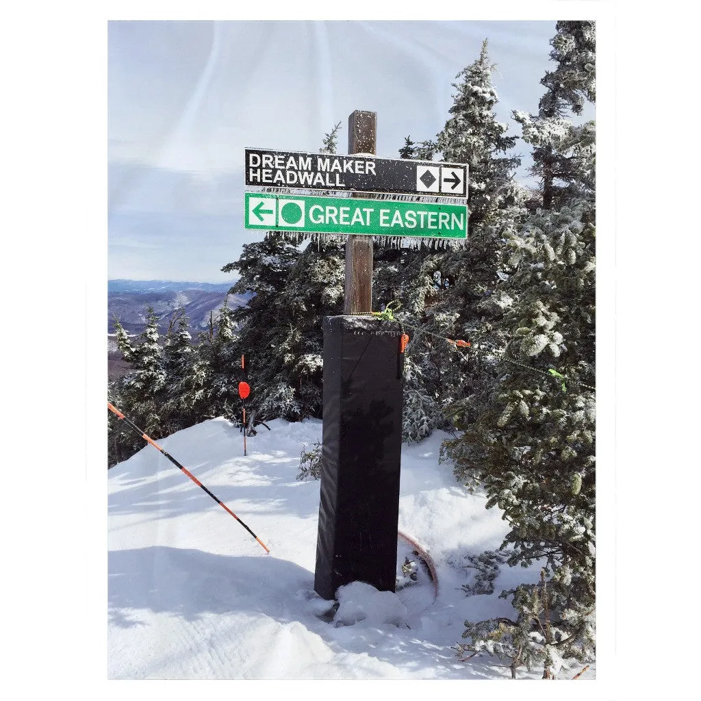 Skiing Trail Sign - Throw Blanket