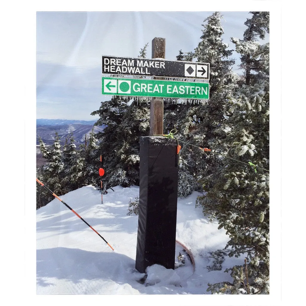 Skiing Trail Sign - Throw Blanket