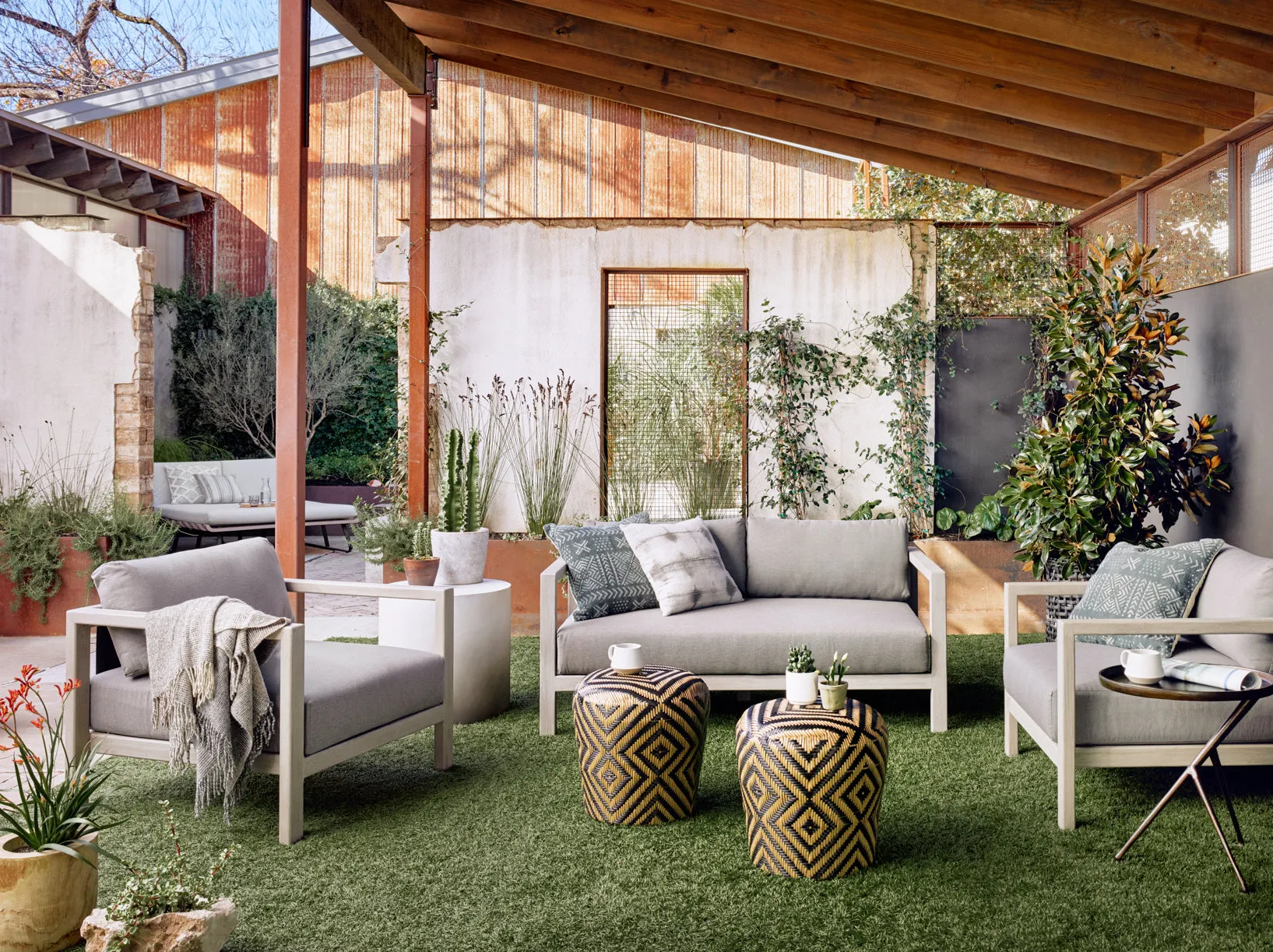 Sonoma Outdoor Chair
