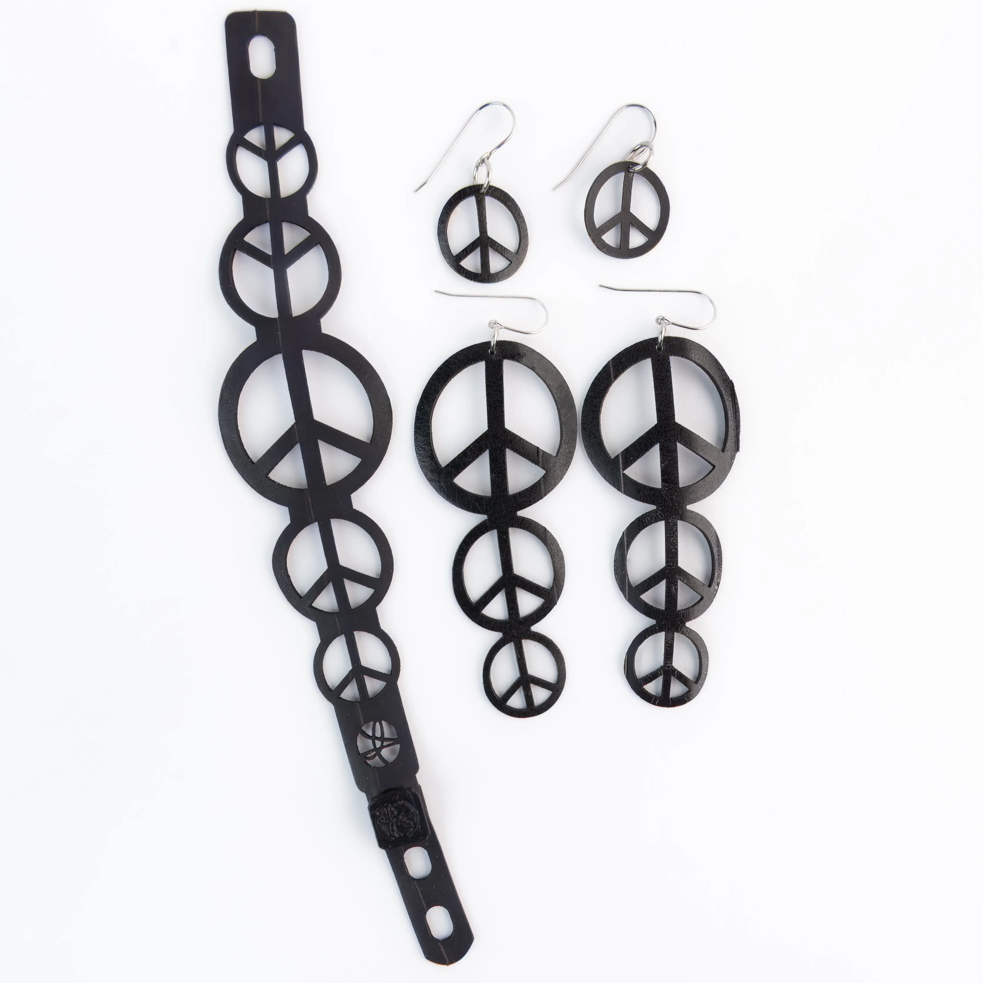 spread peace bracelet