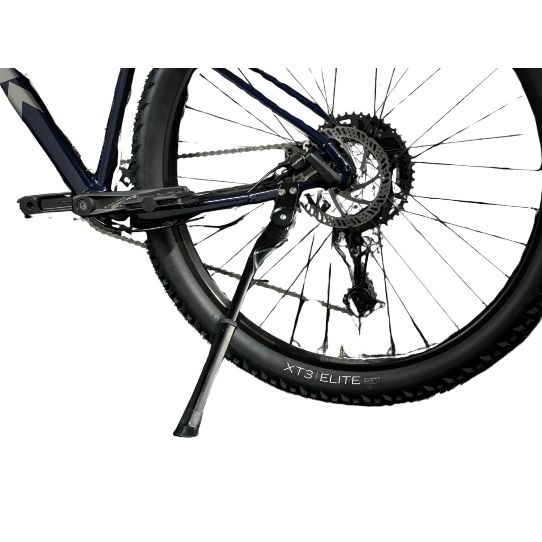 Trek Marlin 6 Gen 3, Rage Red to Deep Dark Blue Fade ML (29" wheel) In-Store Pick Up Only