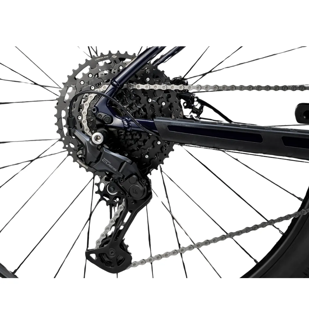 Trek Marlin 6 Gen 3, Rage Red to Deep Dark Blue Fade ML (29" wheel) In-Store Pick Up Only