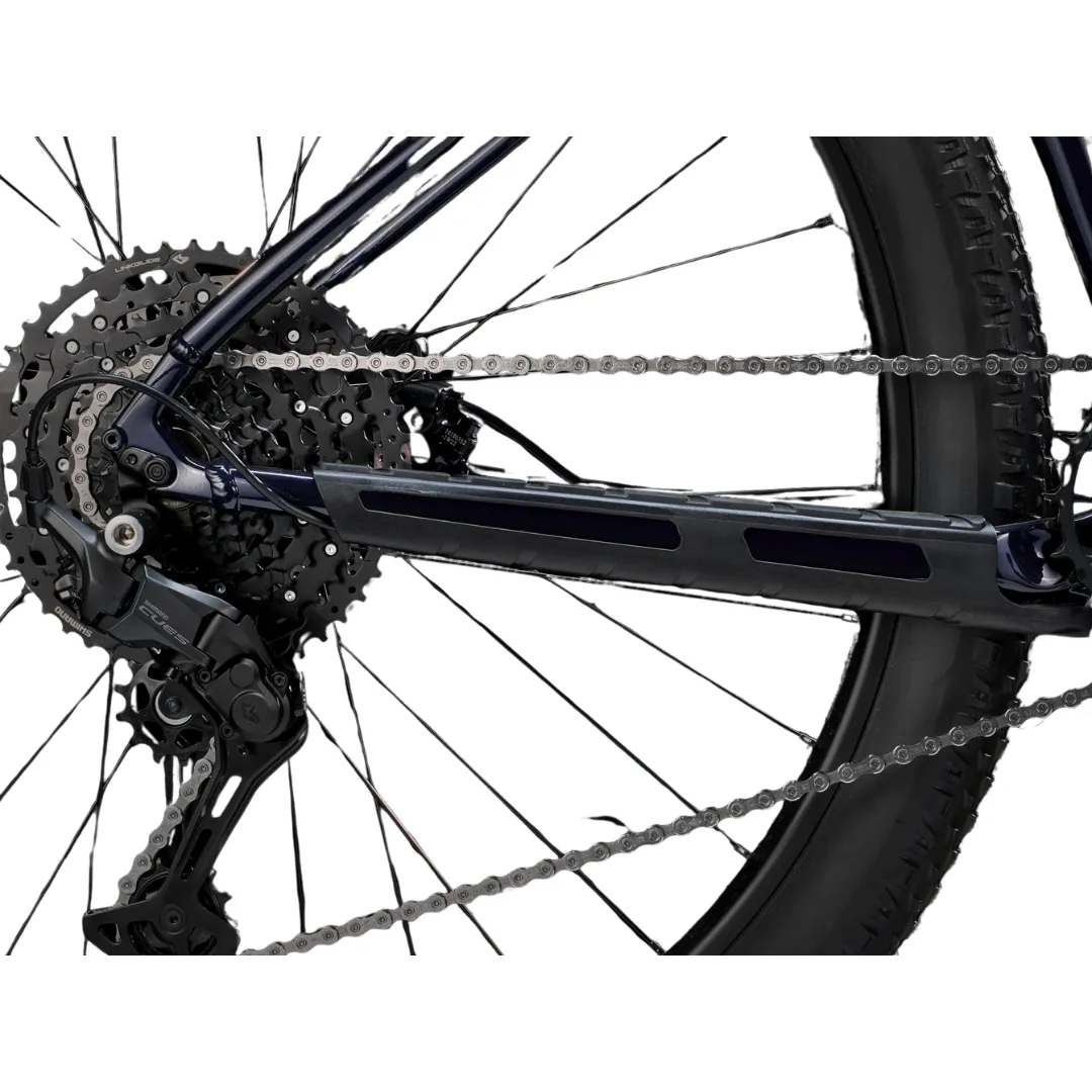 Trek Marlin 6 Gen 3, Rage Red to Deep Dark Blue Fade ML (29" wheel) In-Store Pick Up Only